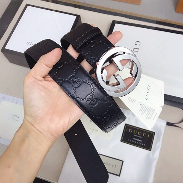 スーパーコピーグッチベルト背面デザイン